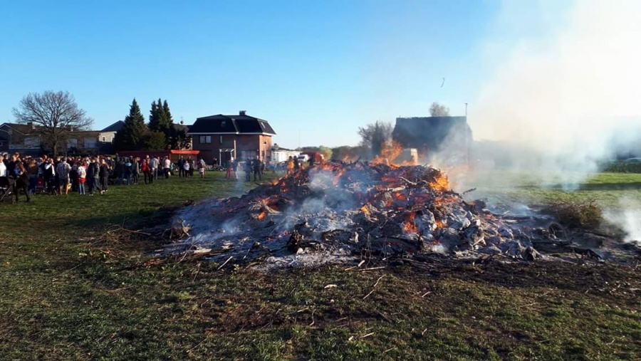 das Osterfeuer